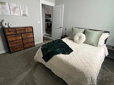 Photo - 418 W 18th St