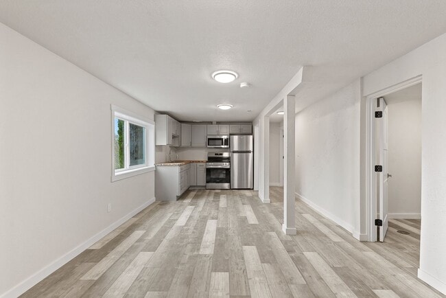 Photo - 460 N James Ave Apartment Unit #B