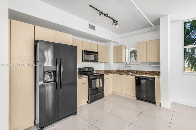 Photo - 3180 SW 22nd St Unit 601