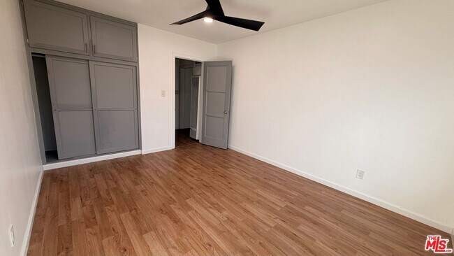 Photo - 202 N Locust St