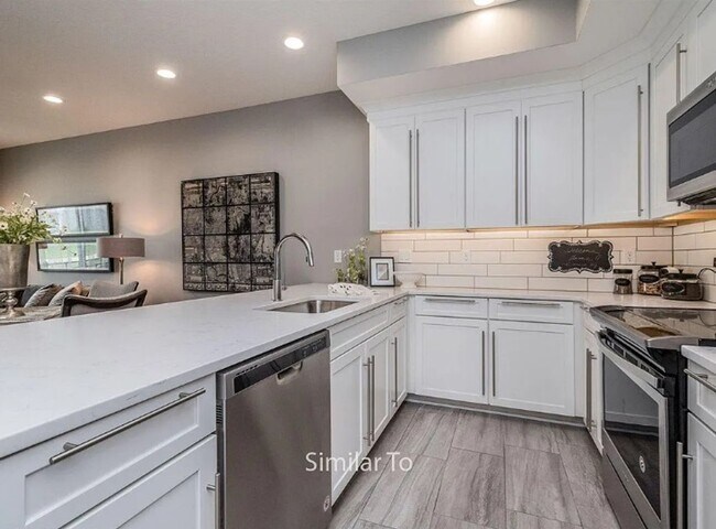 Photo - 2335 SE Sydney Ln