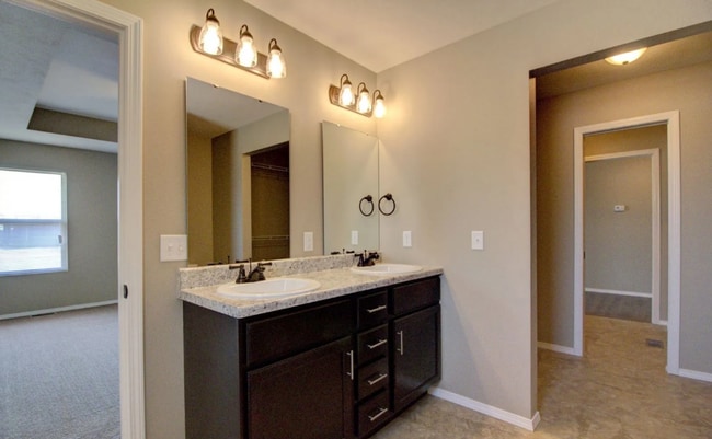 Photo - 3 Bedroom Springfield Home in Willard School Districts with Fenced in Yard