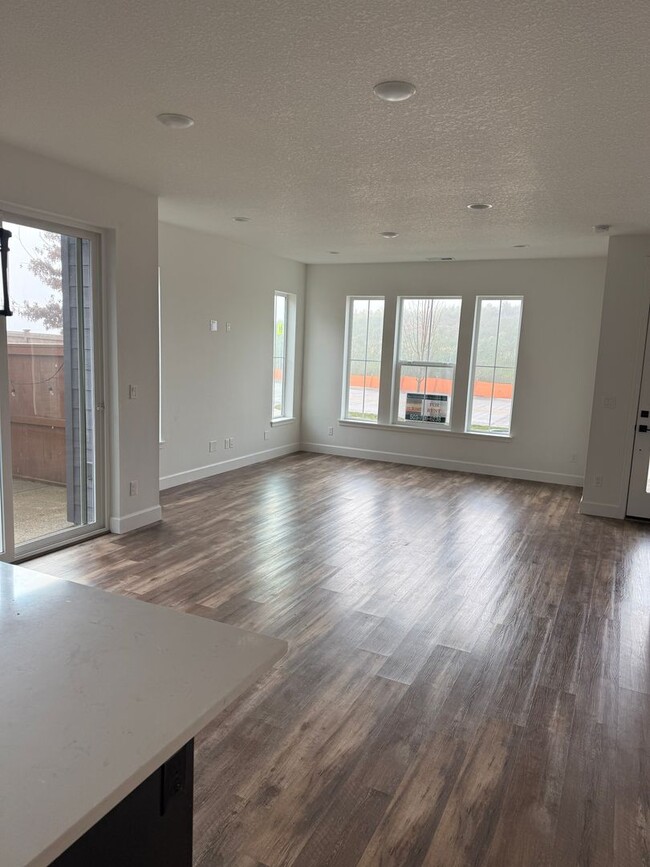 Photo - Hillsboro Townhouse/Condo