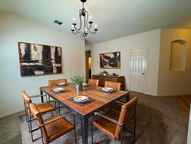 Photo - 172 Spruce Dr