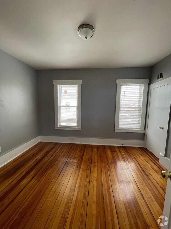 Building Photo - 67 Greenwich St Unit #3 Rental