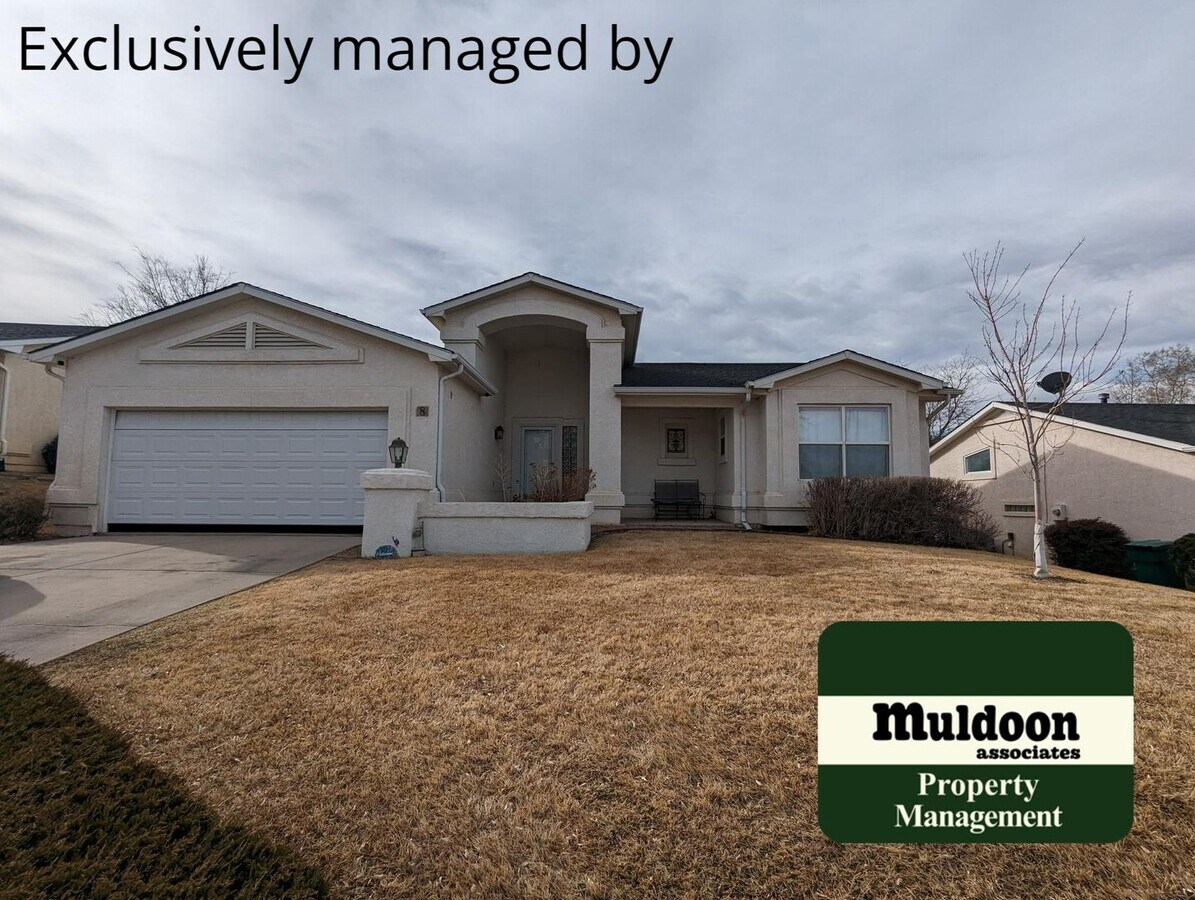 Unique Location and Low Maintenance Living... - Unique Location and Low Maintenance Living... House