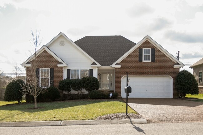 Building Photo - 1105 McDonough Cir