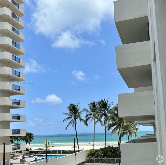 Building Photo - 5701 Collins Ave Unit 319 Rental