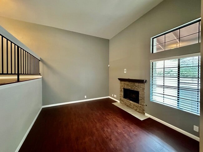 Photo - Gorgeous 3 Bedroom 3 Bathroom Townhome in Mission Trails!!