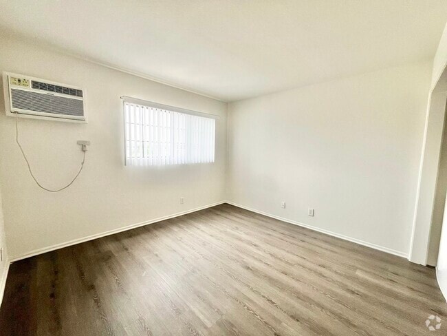 Building Photo - 3464 Mentone Ave Unit 103 Rental