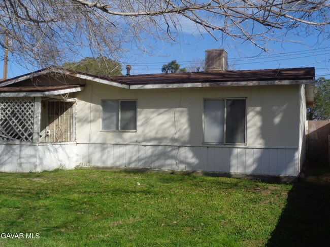 Photo - 15950 Lawrence Dr