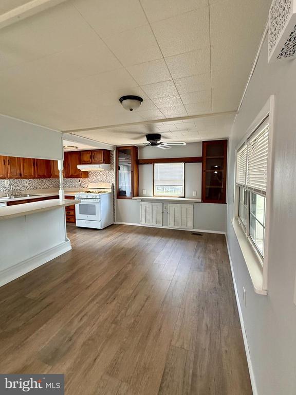 Photo - 603 Sherwood Pl
