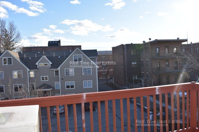 Photo - 15 Farrington Ave Unit 3