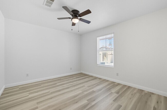 Photo - *MOVE IN SPECIAL - $300 OFF FIRST MONTH'S ...