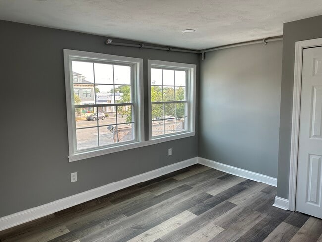 Photo - 252 Main St Unit 2