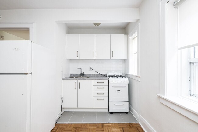 Photo - 28 Balmoral Avenue Unit 204