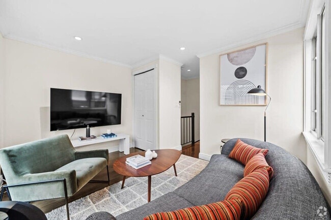 Building Photo - 448 W 19th St Rental