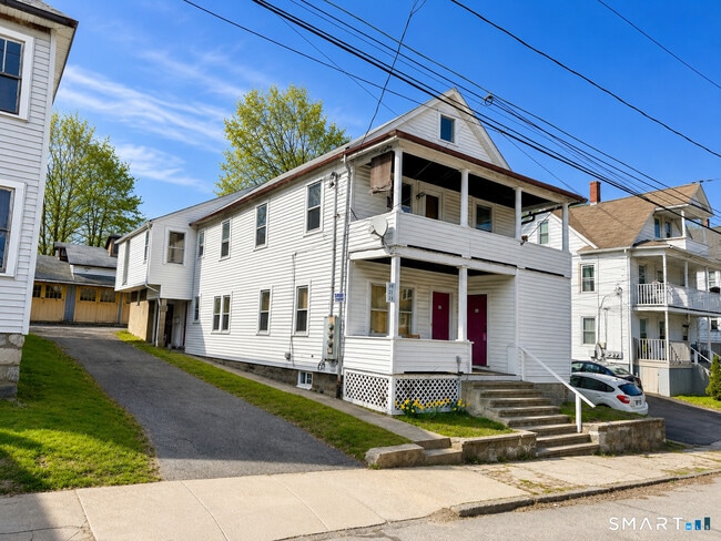 Building Photo - 23 Farnham Ave Unit 2nd Floor Rear