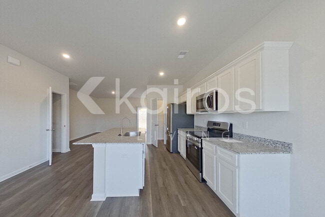 Photo - 2233 Banyon Cir