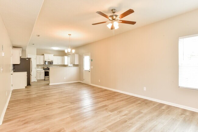 Photo - 1631 Sunray Dr