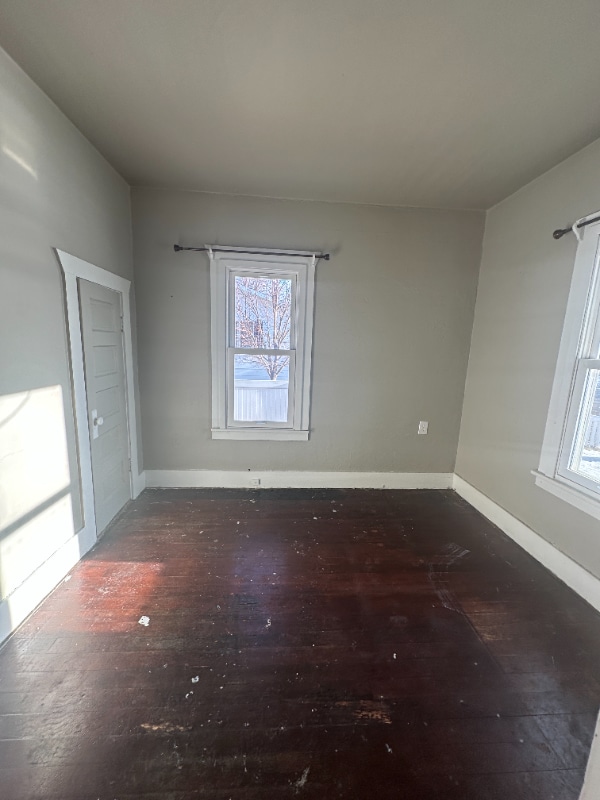 Photo - 112 6th St SE