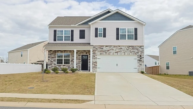 Building Photo - Beautiful 5 Bedroom, 3 Bath Home- New to Rental Market- Short Commute to Ft. Bragg