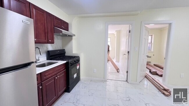 Building Photo - FRESHLY GUT RENOVATED 2 BEDROONs EAST 54 ... Unit 1 Rental