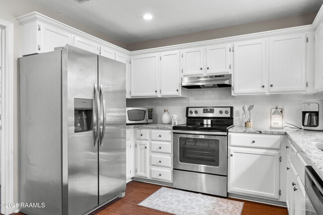 Photo - 401 Pinto St