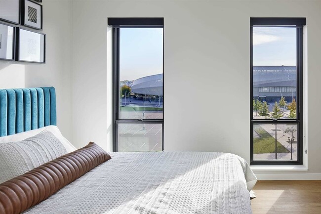 Pitch unit bedroom