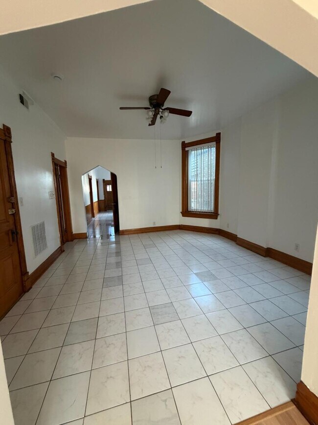 Photo - 2734 W Haddon Ave Unit 2
