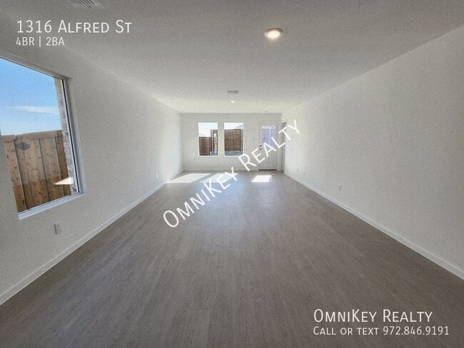 Photo - 1544 Elliott Rd