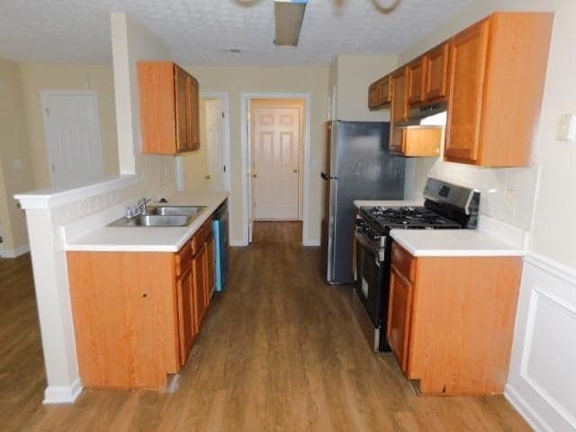 Photo - 2088 Manhattan Pkwy