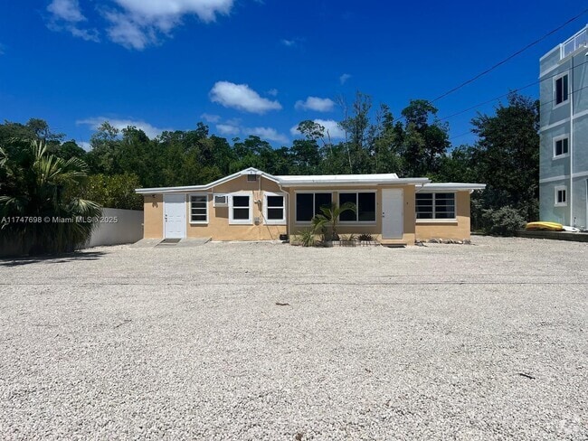 Building Photo - 66 Tarpon Ave Rental