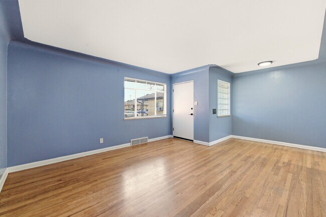 Photo - Charming 2 Bed 1 Bath in Park Hill!