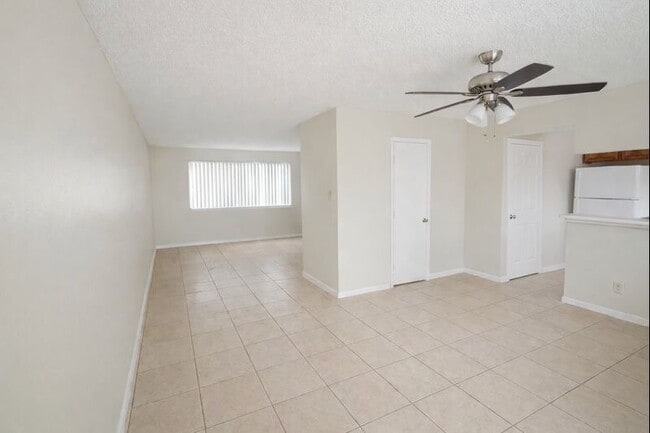 Photo - 2155 Hazlitt Dr