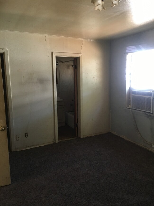 Photo - Ask about our first month special!! Unidad 117 E Olive B