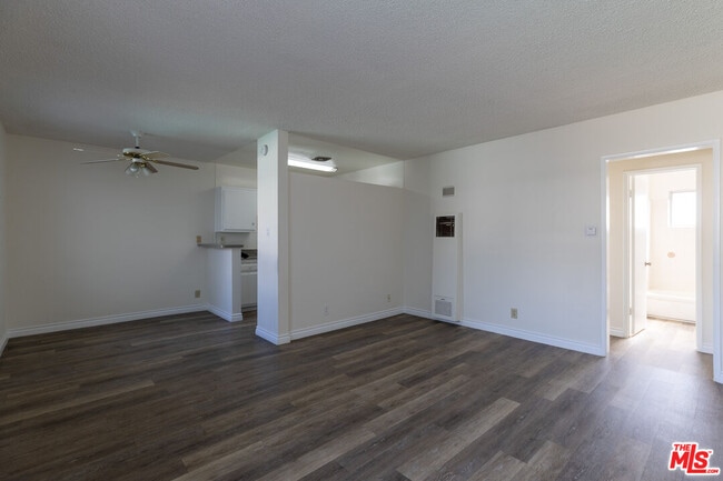 Building Photo - 1295 Federal Ave Unit 8 Rental