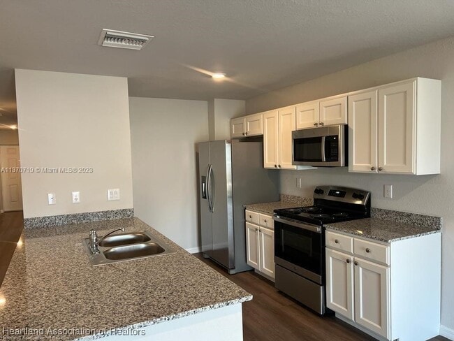 Photo - 1452 Stone Ridge Cir