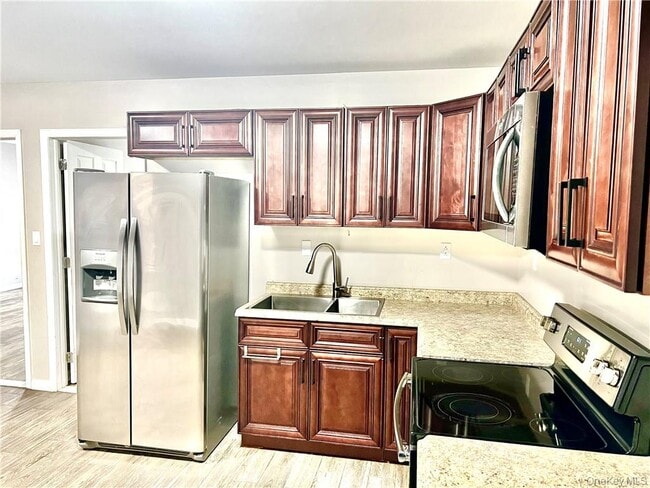 Building Photo - 108 North St Unit 301