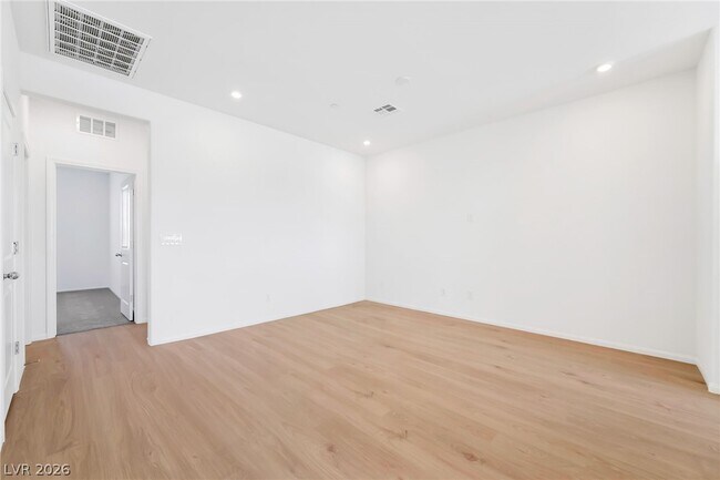 Photo - 351 Cymbal Pl