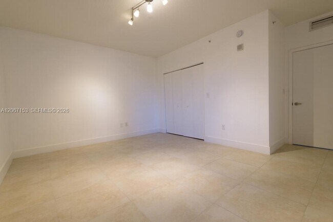 18800 NE 29th Ave Unit 427