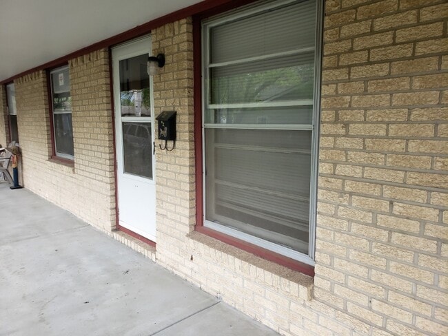 Photo - 1822 S Bonn Ave