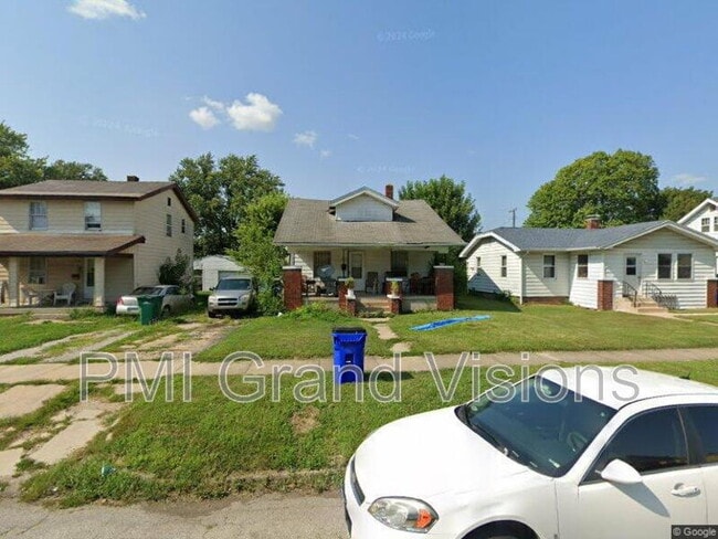 Building Photo - 2152 E Johns Ave Rental