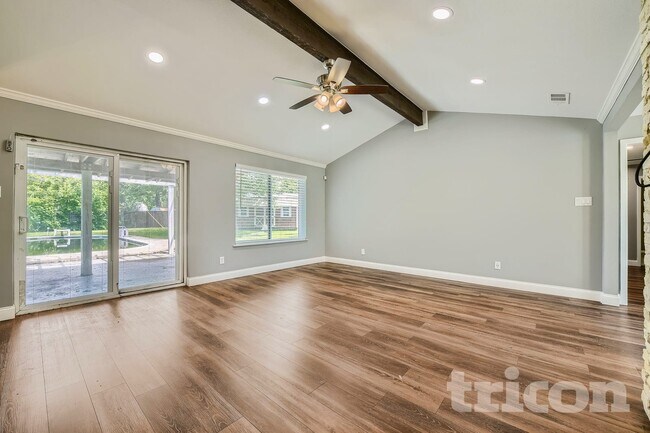 Photo - 7549 David Dr