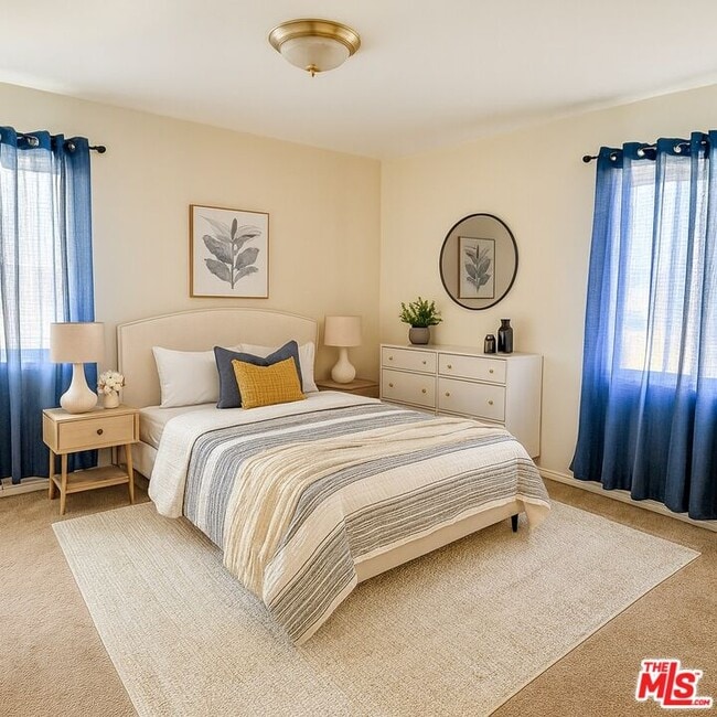 Photo - 828 N Alta Vista Blvd Unidad 7