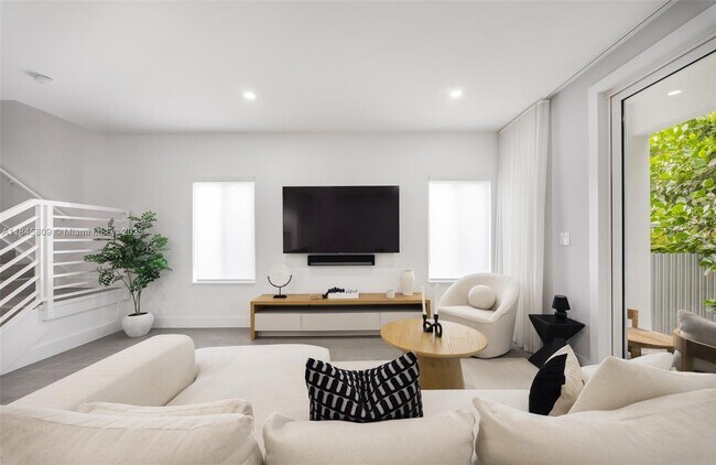 Photo - 3368 SW 27th St