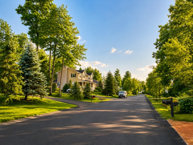 296 Birchwood Dr N Unit B