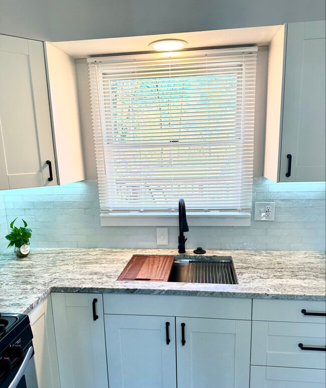 Photo - 2168 Plainfield Ave