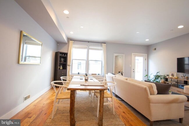 Photo - 738 N 19th St