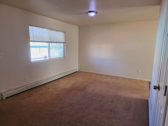 Photo - Cute 2 bedroom unit on University Dr.